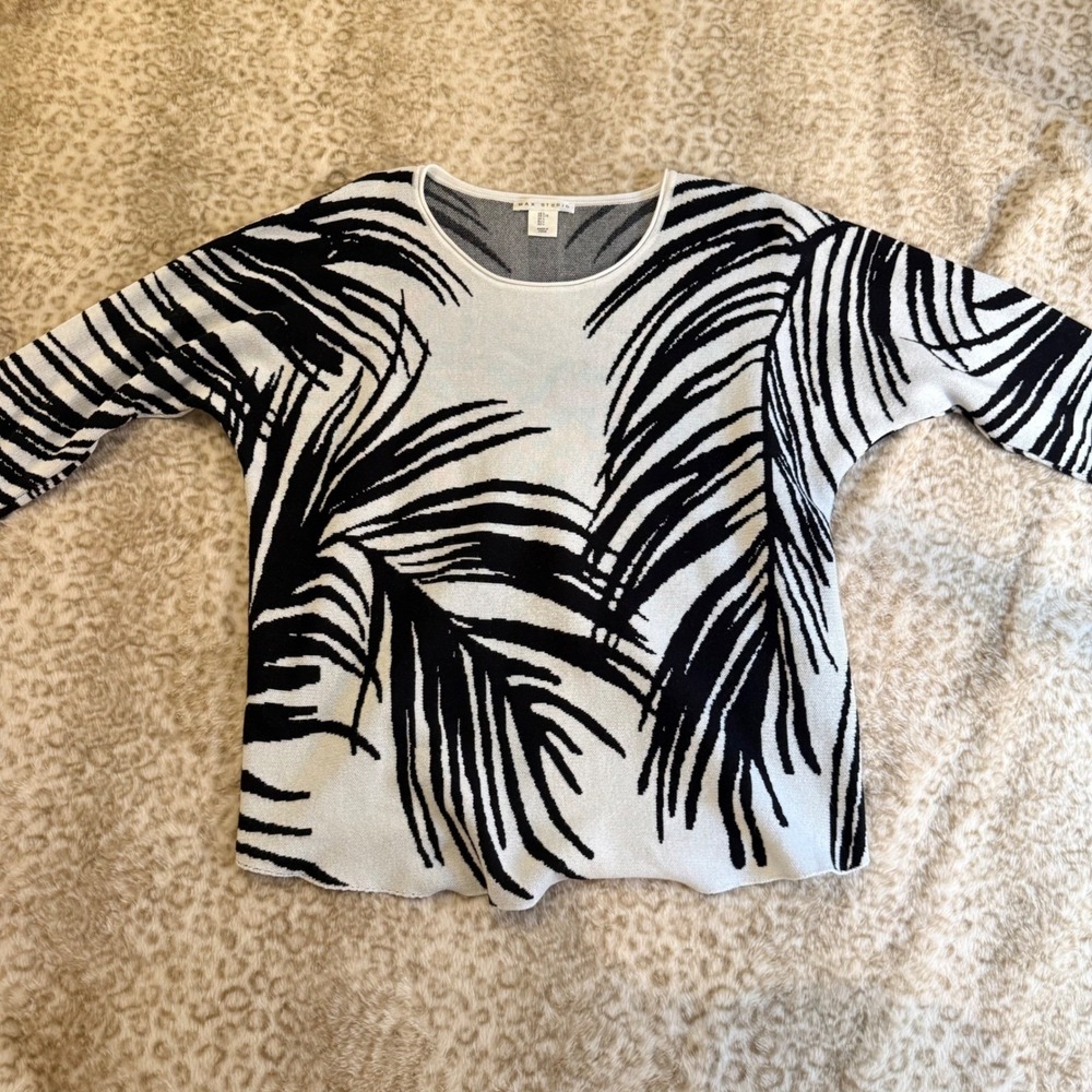Max Studio Palm Leaf Graphic Knit Sweater Womens Large Black White Streetwear - Picture 4 of 7